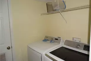 3250 Cypress Glen Way, Naples, FL 34109 - Photo 8