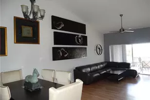 3250 Cypress Glen Way, Naples, FL 34109 - Photo 10