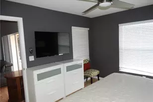 3250 Cypress Glen Way, Naples, FL 34109 - Photo 14