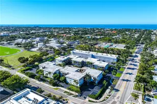 766 Central Ave, Naples, FL 34102 - Photo 24