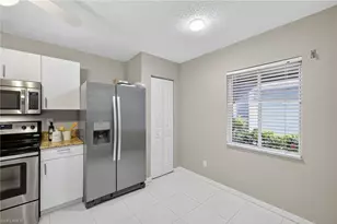 895 New Waterford Dr, Naples, FL 34104 - Photo 14