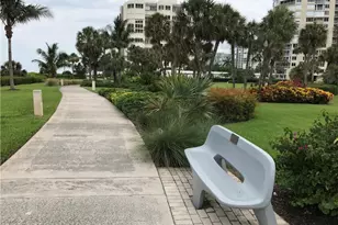 3951 Gulf Shore Blvd N, Naples, FL 34103 - Photo 36