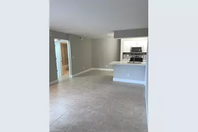 116 Santa Clara Dr #4, Naples, FL 34104 - Photo 2