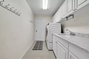 11114 Longshore Way W, Naples, FL 34119 - Photo 34