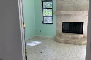 540 2nd St SE, Naples, FL 34117 - Photo 18