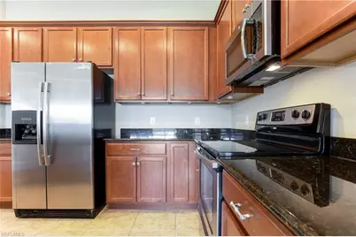 13515 Cambridge Ln, Naples, FL 34109 - Photo 4