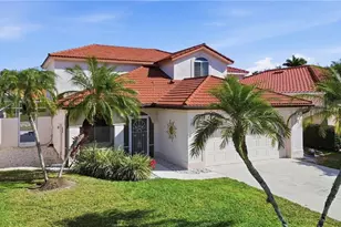 196 Sabal Lake Dr, Naples, FL 34104 - Photo 2