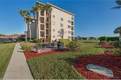 57 High Point Cir W #405, Naples, FL 34103 - Photo 14