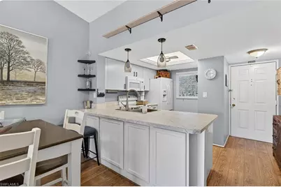 8160 Summerlin Village Cir #507, Fort Myers, FL 33919 - Photo 8