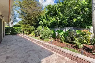 4778 Europa Dr, Naples, FL 34105 - Photo 26