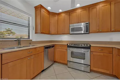 1100 9th St S #D201, Naples, FL 34102 - Photo 4