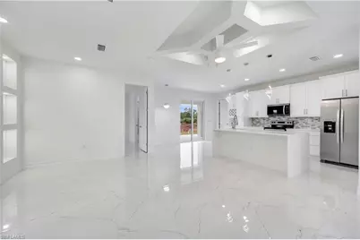 652 Kraft St, Lehigh Acres, FL 33974 - Photo 8