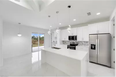 652 Kraft St, Lehigh Acres, FL 33974 - Photo 6