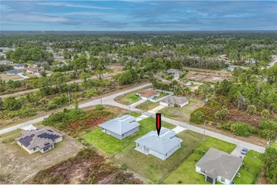 652 Kraft St, Lehigh Acres, FL 33974 - Photo 4