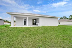 652 Kraft St, Lehigh Acres, FL 33974 - Photo 2