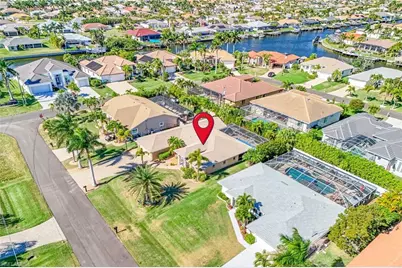 1925 SW 54th Ln, Cape Coral, FL 33914 - Photo 6