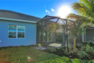 2428 Ariane Dr, Naples, FL 34112 - Photo 18