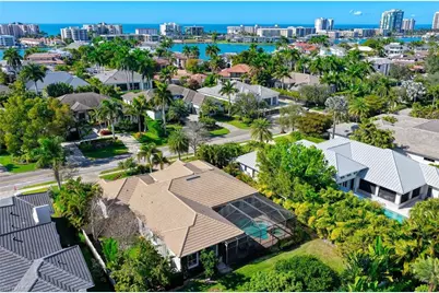 3002 Crayton Rd, Naples, FL 34103 - Photo 30