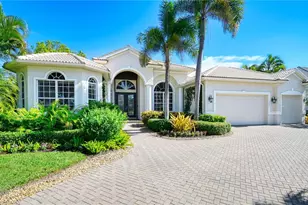 3002 Crayton Rd, Naples, FL 34103 - Photo 2