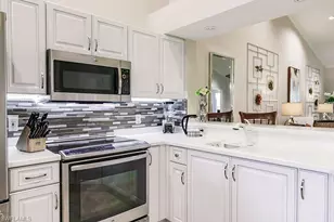 8135 Celeste Dr, Naples, FL 34113 - Photo 12
