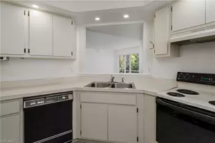 171 Bristol Ln, Naples, FL 34112 - Photo 22