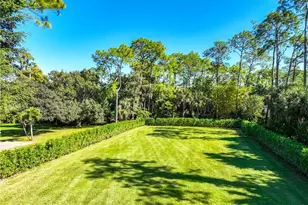 1890 Oakes Blvd, Naples, FL 34119 - Photo 40