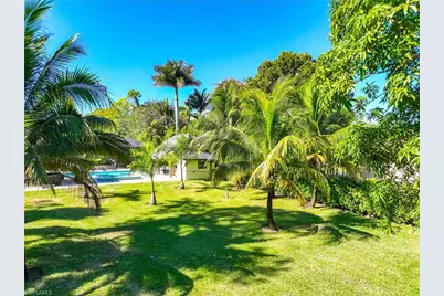 1890 Oakes Blvd #A, Naples, FL 34119 - Photo 36