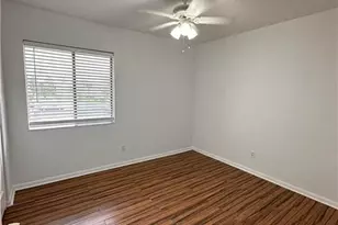 4629 Bayshore Dr, Naples, FL 34112 - Photo 8