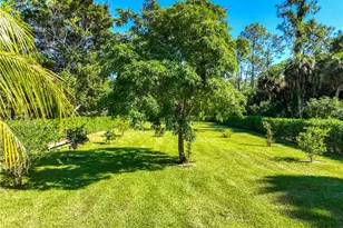 1890 Oakes Blvd, Naples, FL 34119 - Photo 32