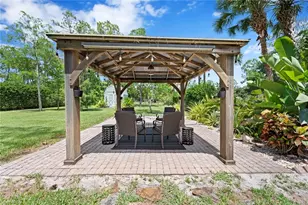 1070 21st St SW, Naples, FL 34117 - Photo 38