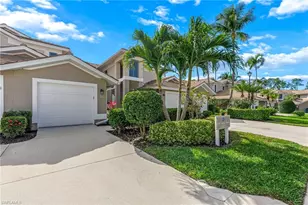 817 Carrick Bend Cir, Naples, FL 34110 - Photo 2