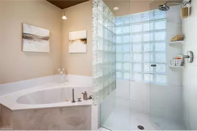 450 10th Ave S, Naples, FL 34102 - Photo 18