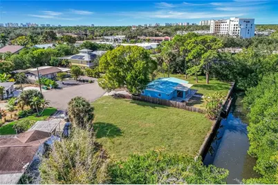 59 River Ct, Naples, FL 34110 - Photo 2