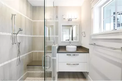 91 14th St S, Naples, FL 34102 - Photo 22