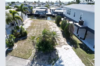 11391 Azalea Ln, Fort Myers Beach, FL 33931 - Photo 2