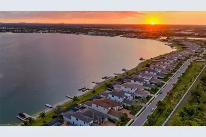 11451 Venetian Lagoon Dr, Fort Myers, FL 33913 - Photo 38