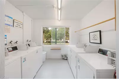 72 7th St S #206, Naples, FL 34102 - Photo 22
