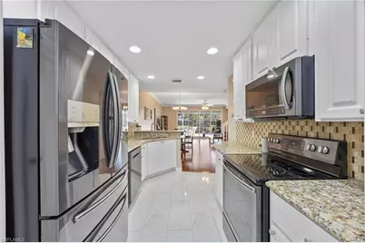 5561 Cove Cir, Naples, FL 34119 - Photo 18