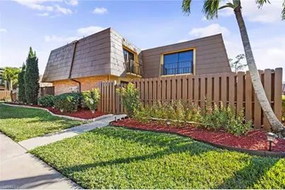 1569 Park Meadows Dr #2, Fort Myers, FL 33907 - Photo 4