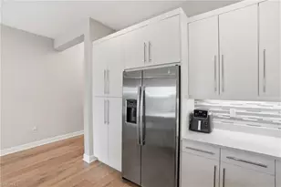 11394 Jacaranda Dr, Naples, FL 34120 - Photo 10