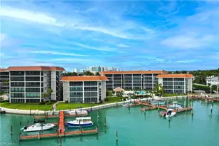 222 Harbour Dr, Naples, FL 34103 - Photo 2