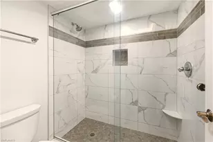 222 Harbour Dr, Naples, FL 34103 - Photo 32