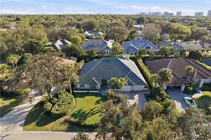 716 Pitch Apple Ln, Naples, FL 34108 - Photo 2