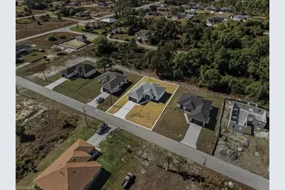762 Bianca Ave S, Lehigh Acres, FL 33974 - Photo 40