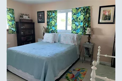 864 SE 41st St, Cape Coral, FL 33904 - Photo 14