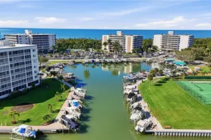 11 Bluebill Ave, Naples, FL 34108 - Photo 42