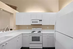 7725 Pebble Creek Cir, Naples, FL 34108 - Photo 18