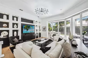 538 Riviera Dr, Naples, FL 34103 - Photo 8