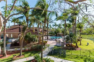 1230 Wildwood Lakes Blvd, Naples, FL 34104 - Photo 6