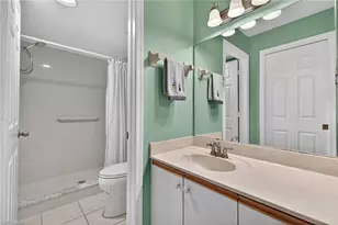 7105 Dennis Cir, Naples, FL 34104 - Photo 16